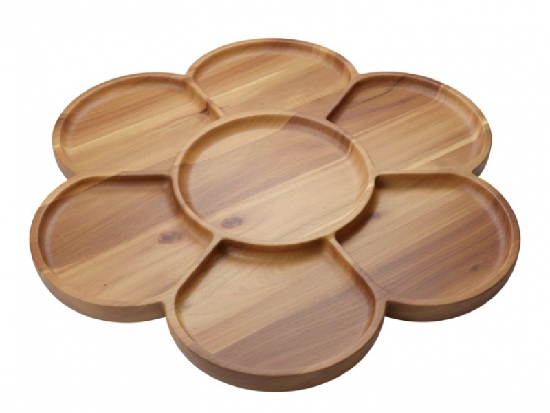 Petals- shaped acacia platter